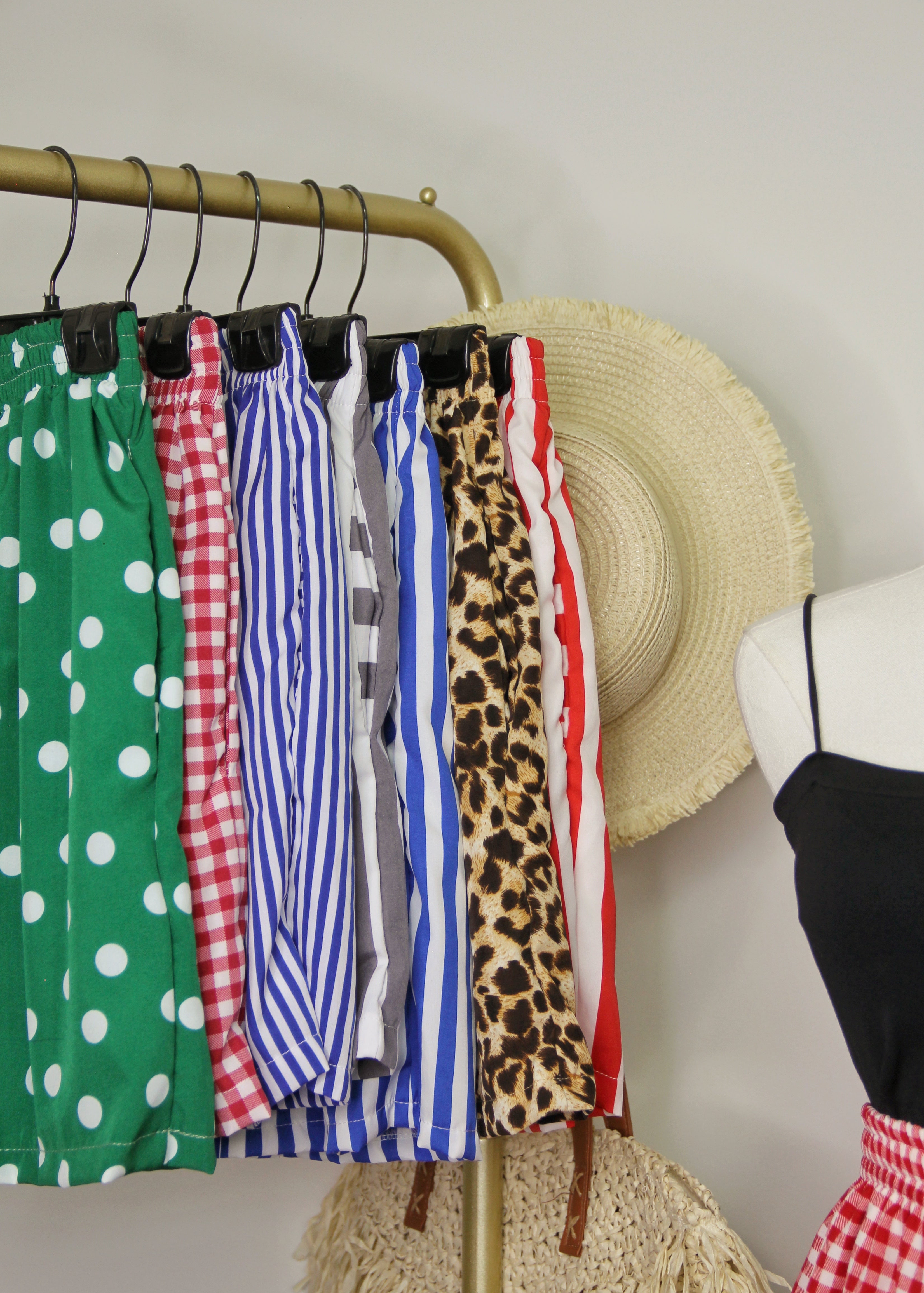 Prints Garterize Waist Shorts