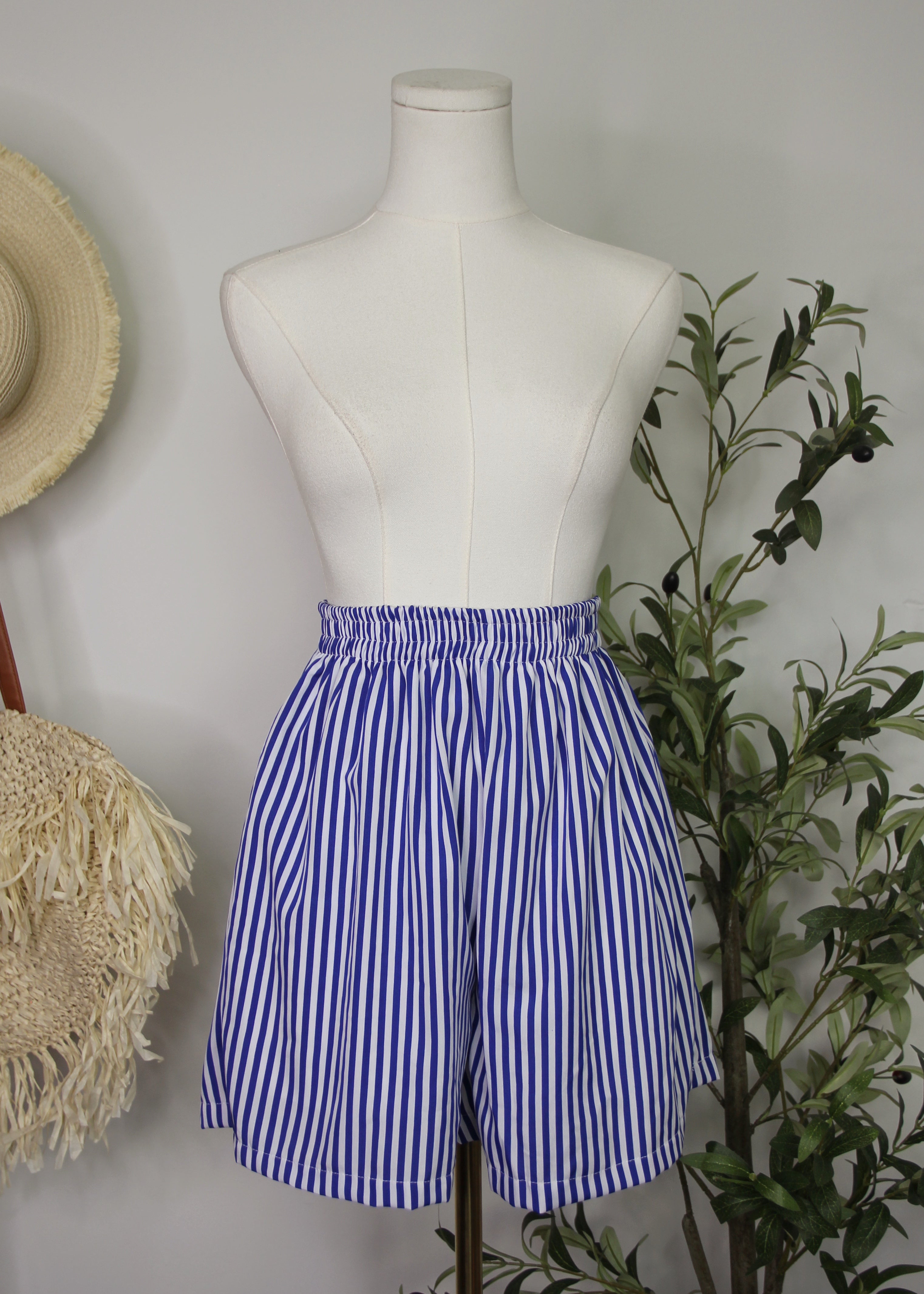 Prints Garterize Waist Shorts