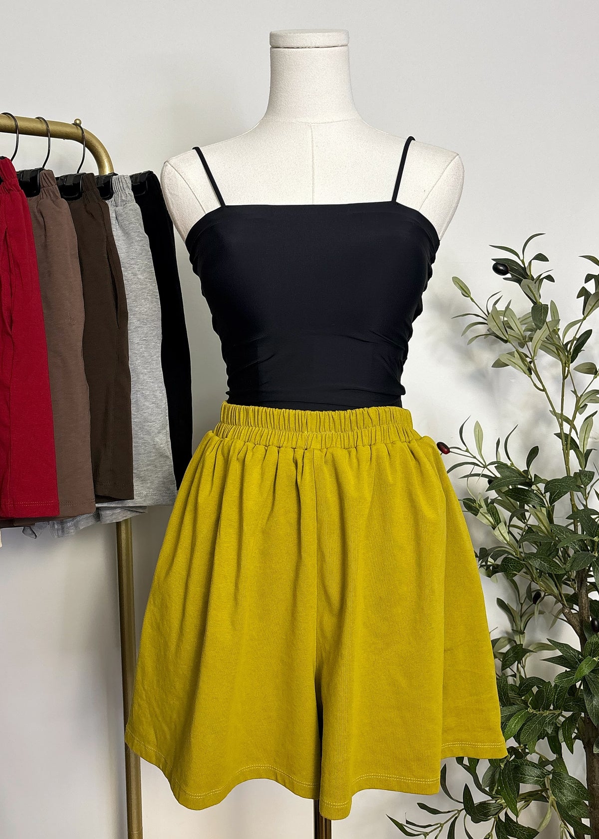 Wide-Leg Basic Shorts