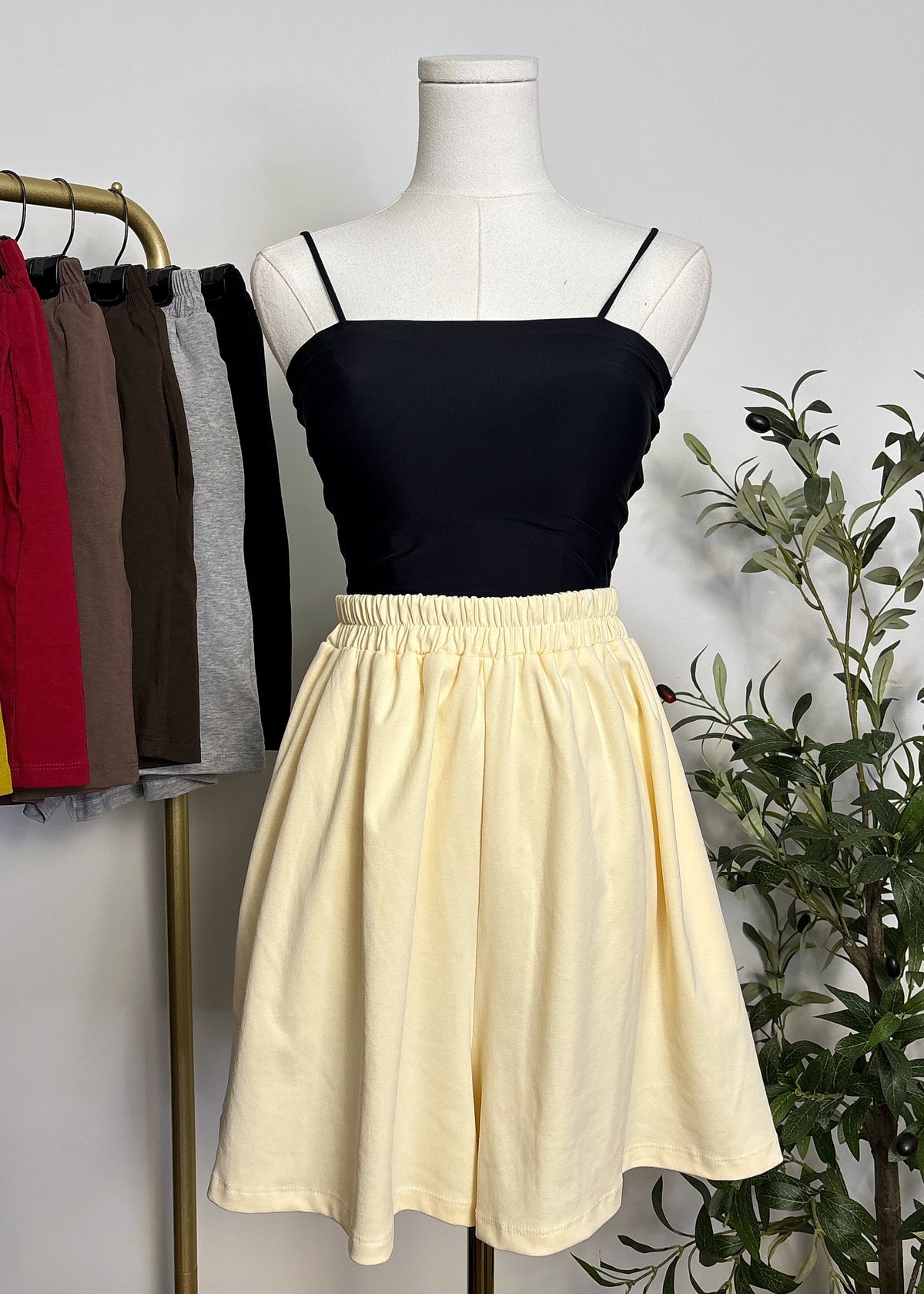 Wide-Leg Basic Shorts