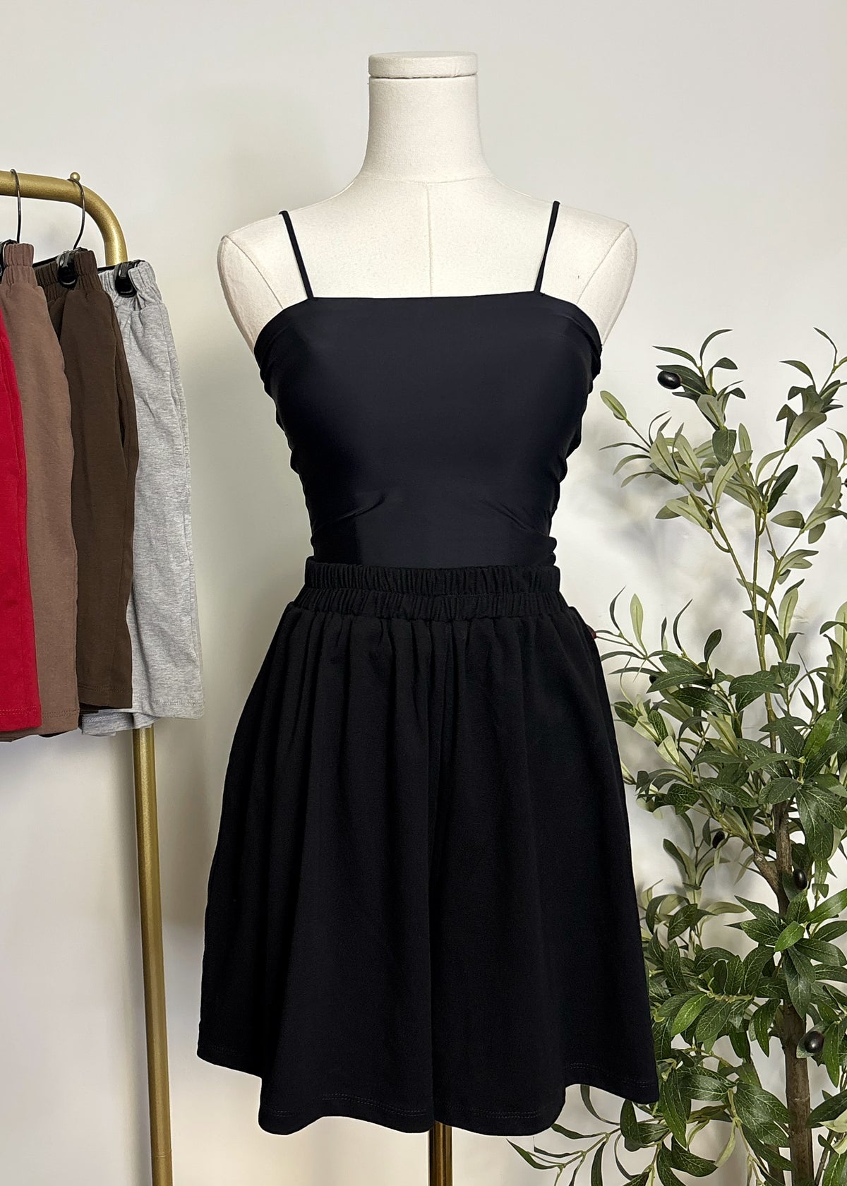 Wide-Leg Basic Shorts