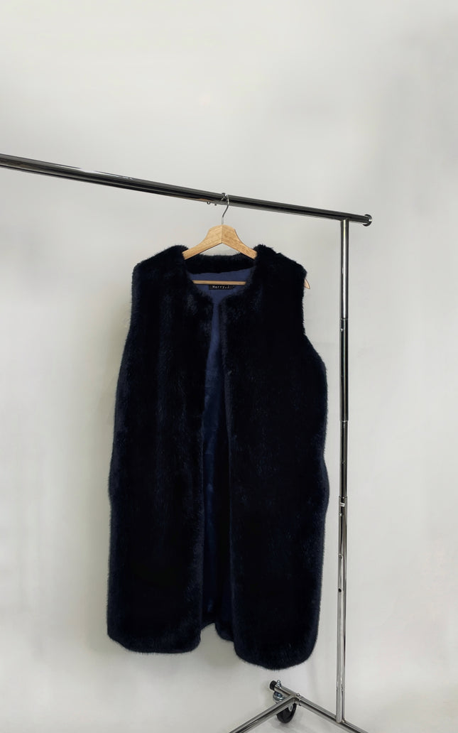 Bestiedas Furr Collection – One-of-One Luxury Faux Fur Coats